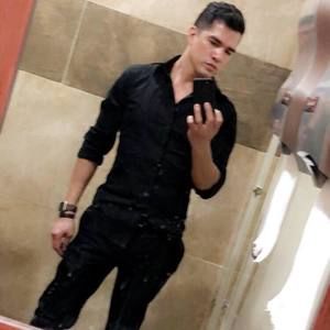 Meet your Posher, Hugo